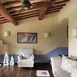 L'olmo 4* مونتيتشيلو