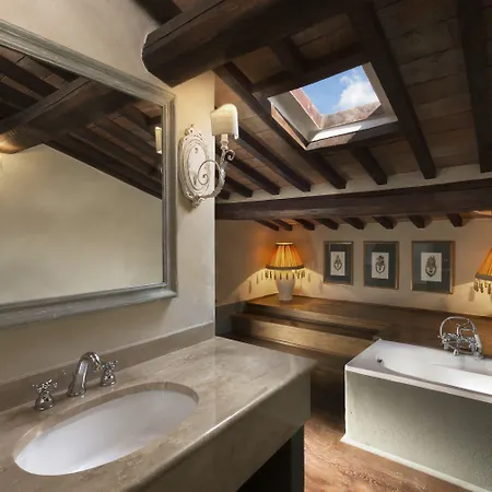 L'olmo Монтичелло